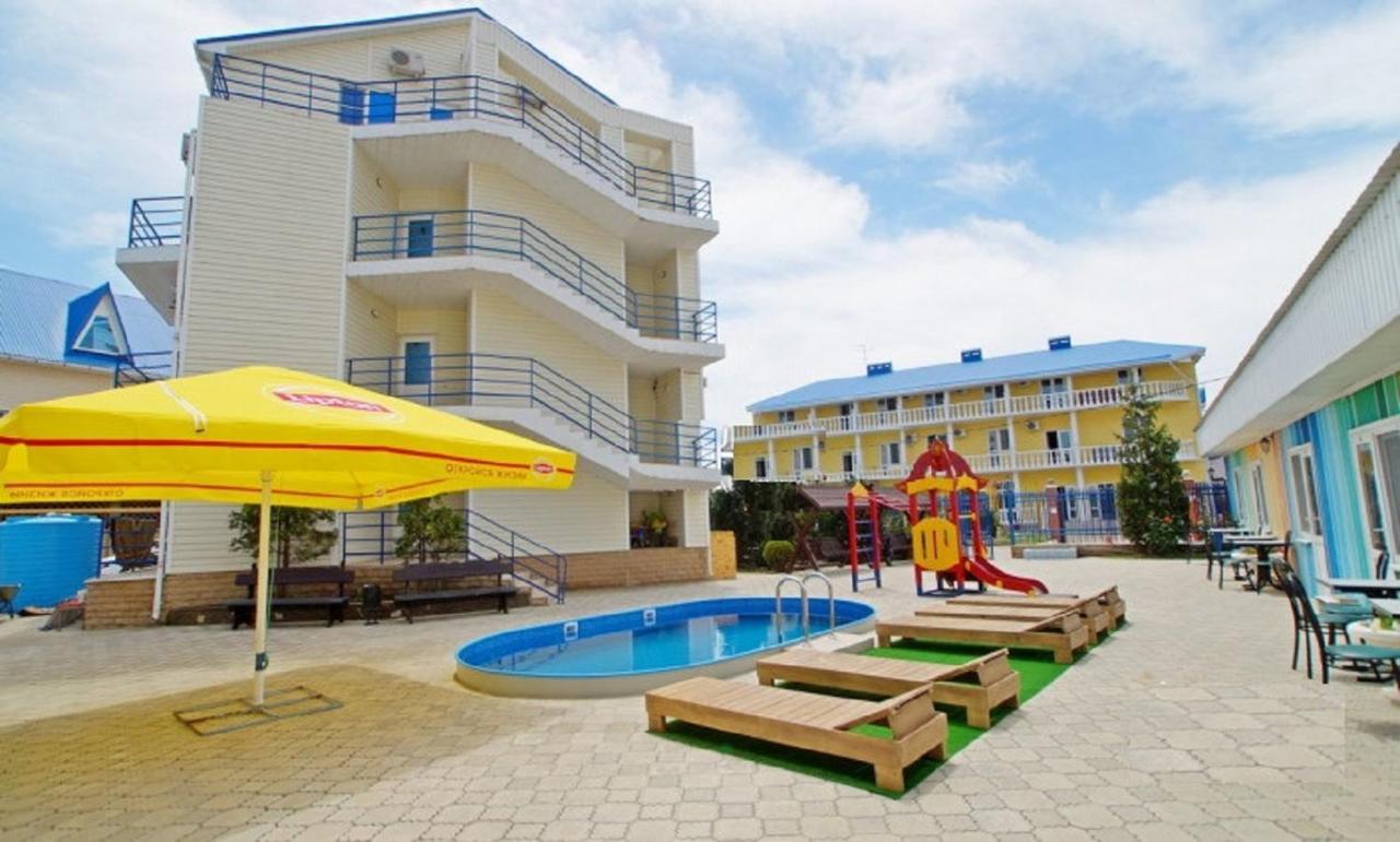 Gostevoi Dom Orion Hotel Vityazevo Exterior photo